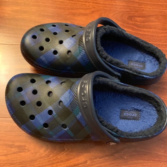 fuzzy plaid crocs
